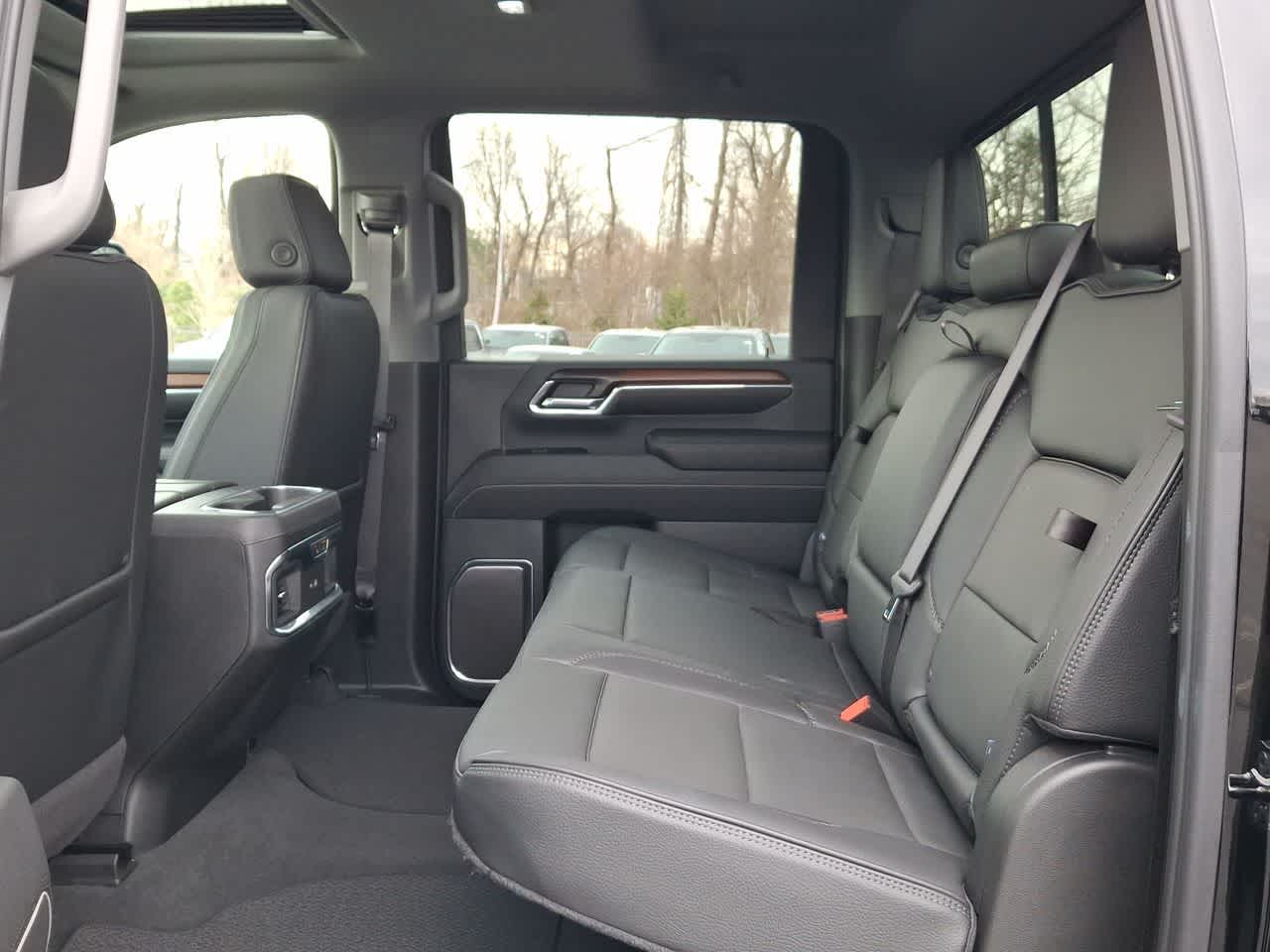 Thumbnail: 2024 GMC Sierra 2500 - 26