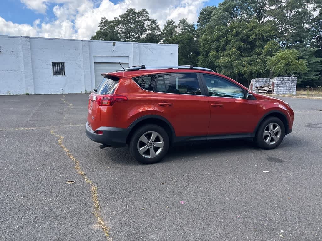 Thumbnail: 2015 Toyota RAV4 - 16
