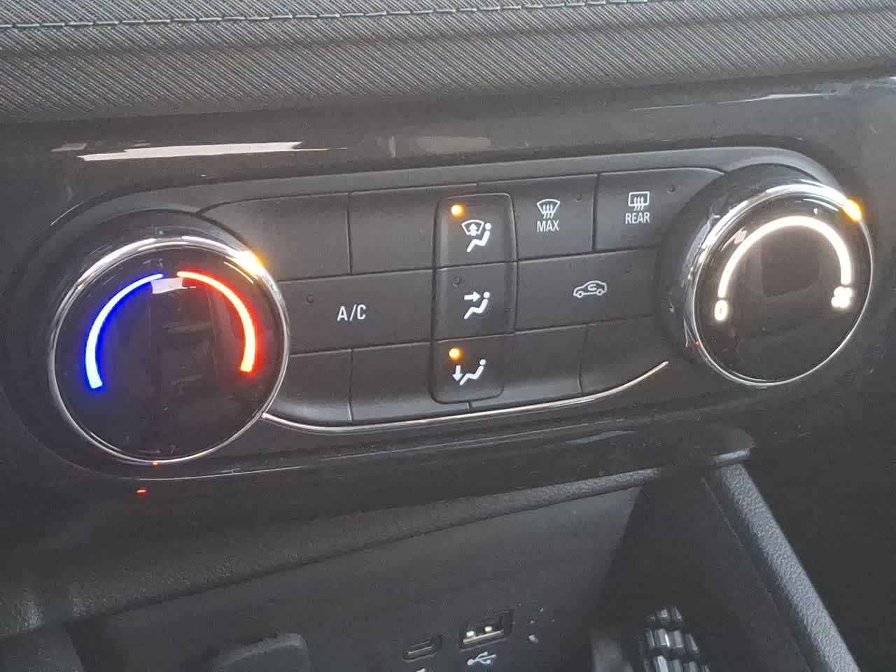 Thumbnail: 2024 Chevrolet TrailBlazer - 25