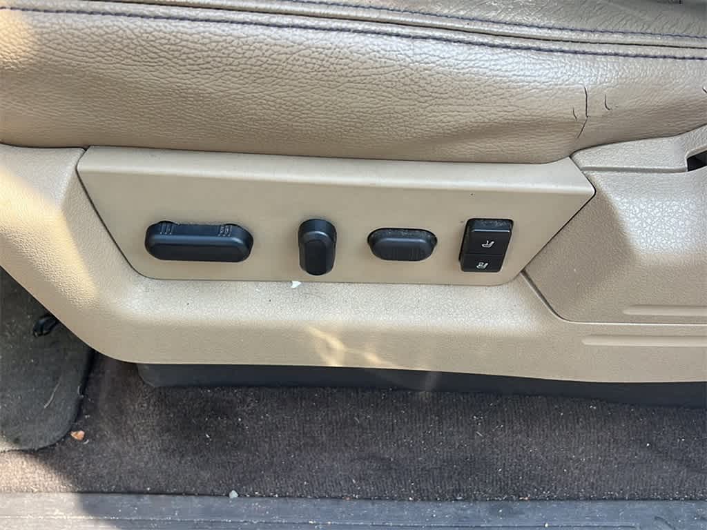 2009 Ford Econoline E-150 14