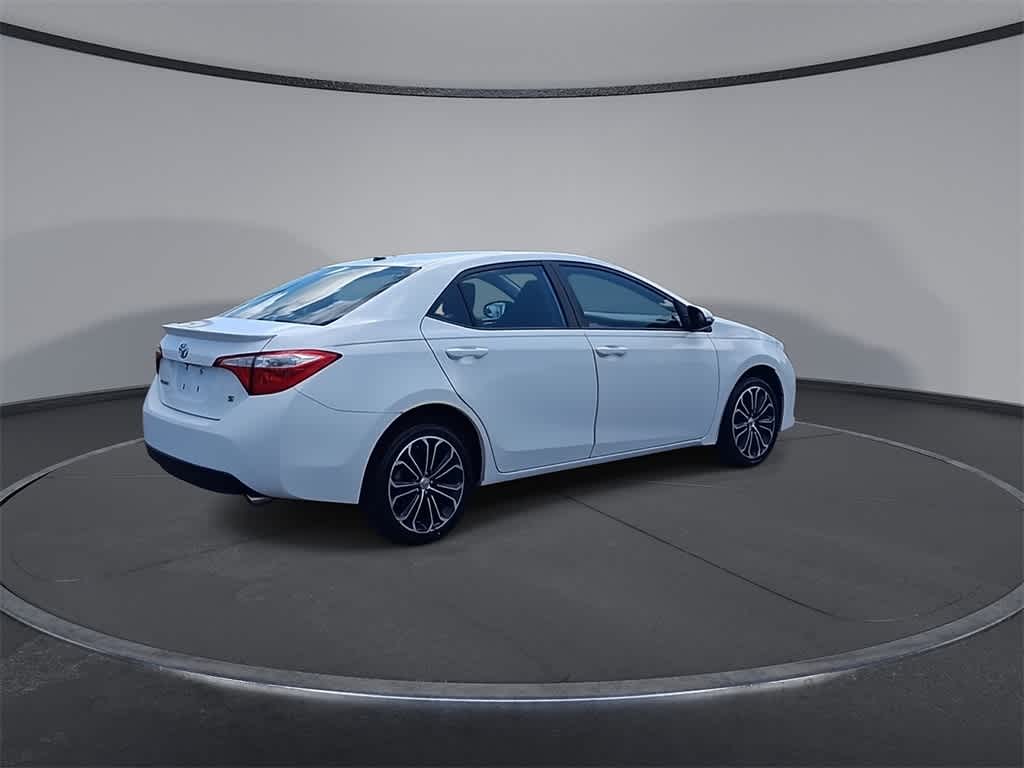 Thumbnail: 2015 Toyota Corolla - 8