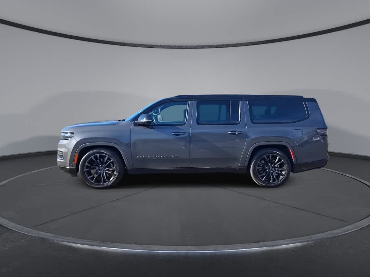 Thumbnail: 2024 Jeep Grand Wagoneer L - 5