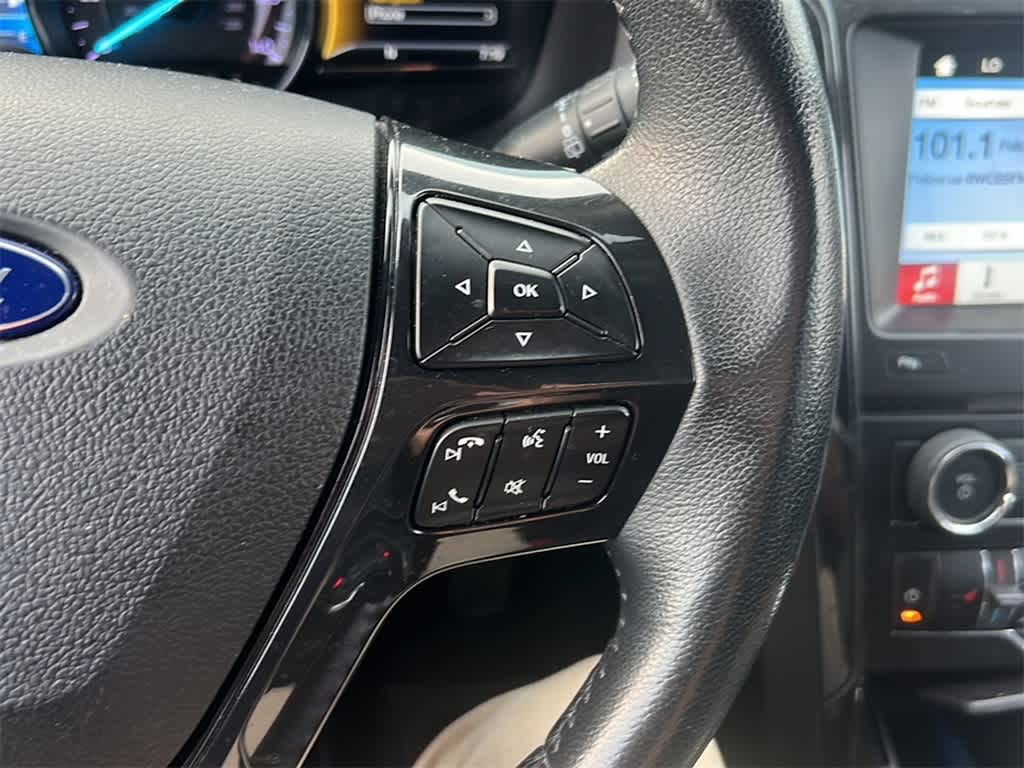 2018 Ford Explorer XLT 17