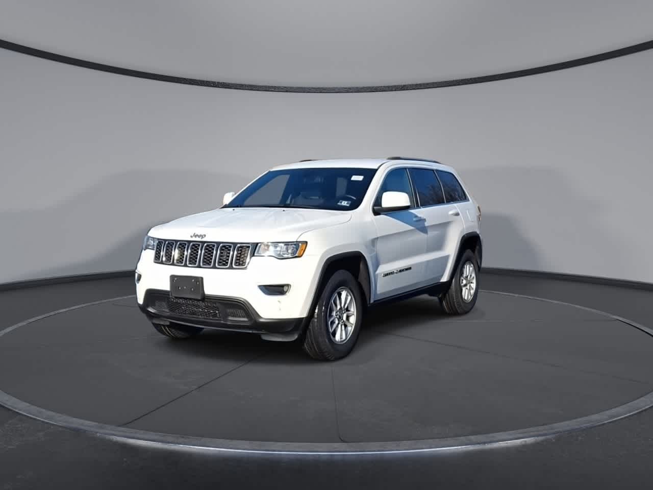 Thumbnail: 2019 Jeep Grand Cherokee - 3