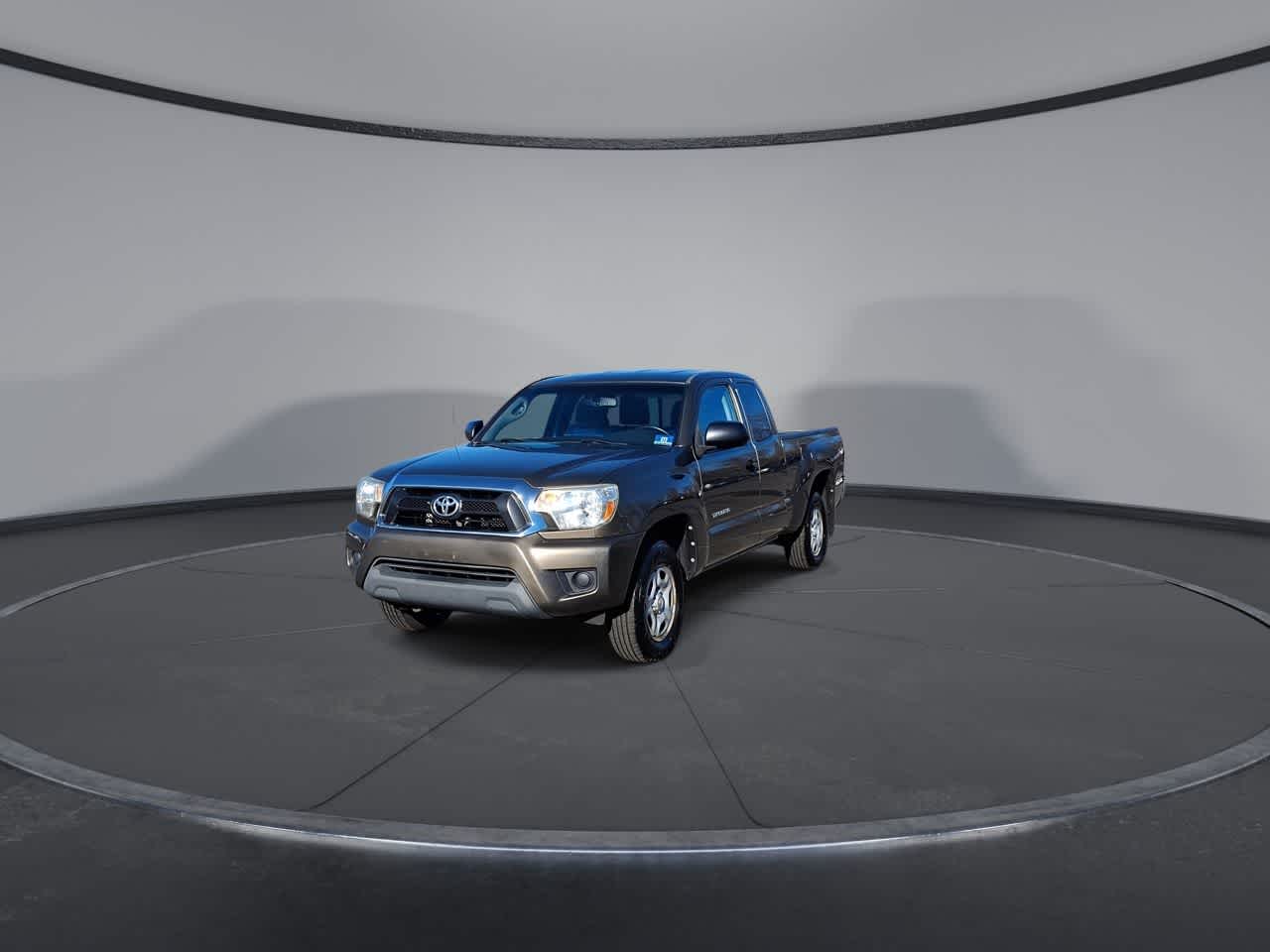 Thumbnail: 2013 Toyota Tacoma - 3