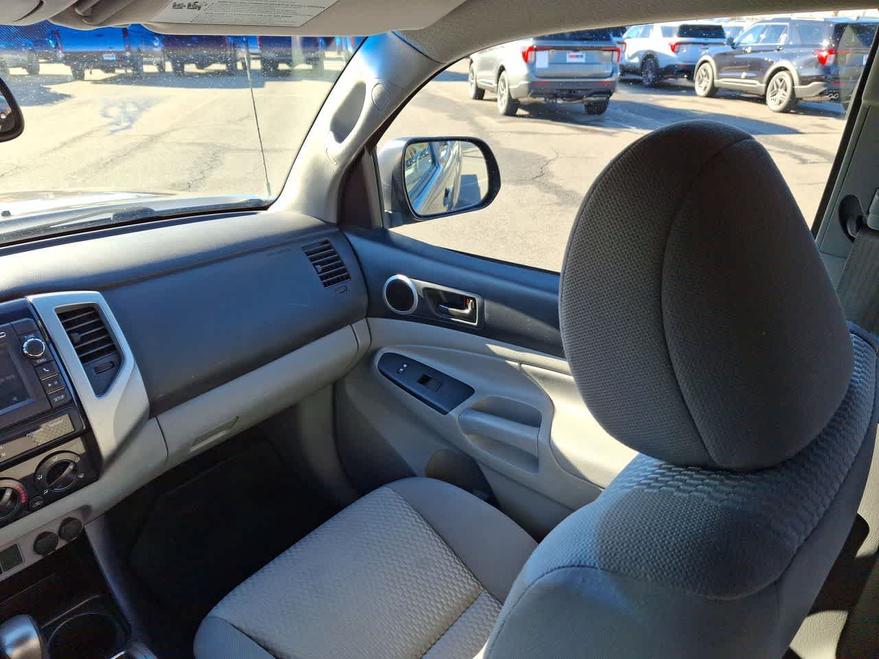 Thumbnail: 2013 Toyota Tacoma - 11