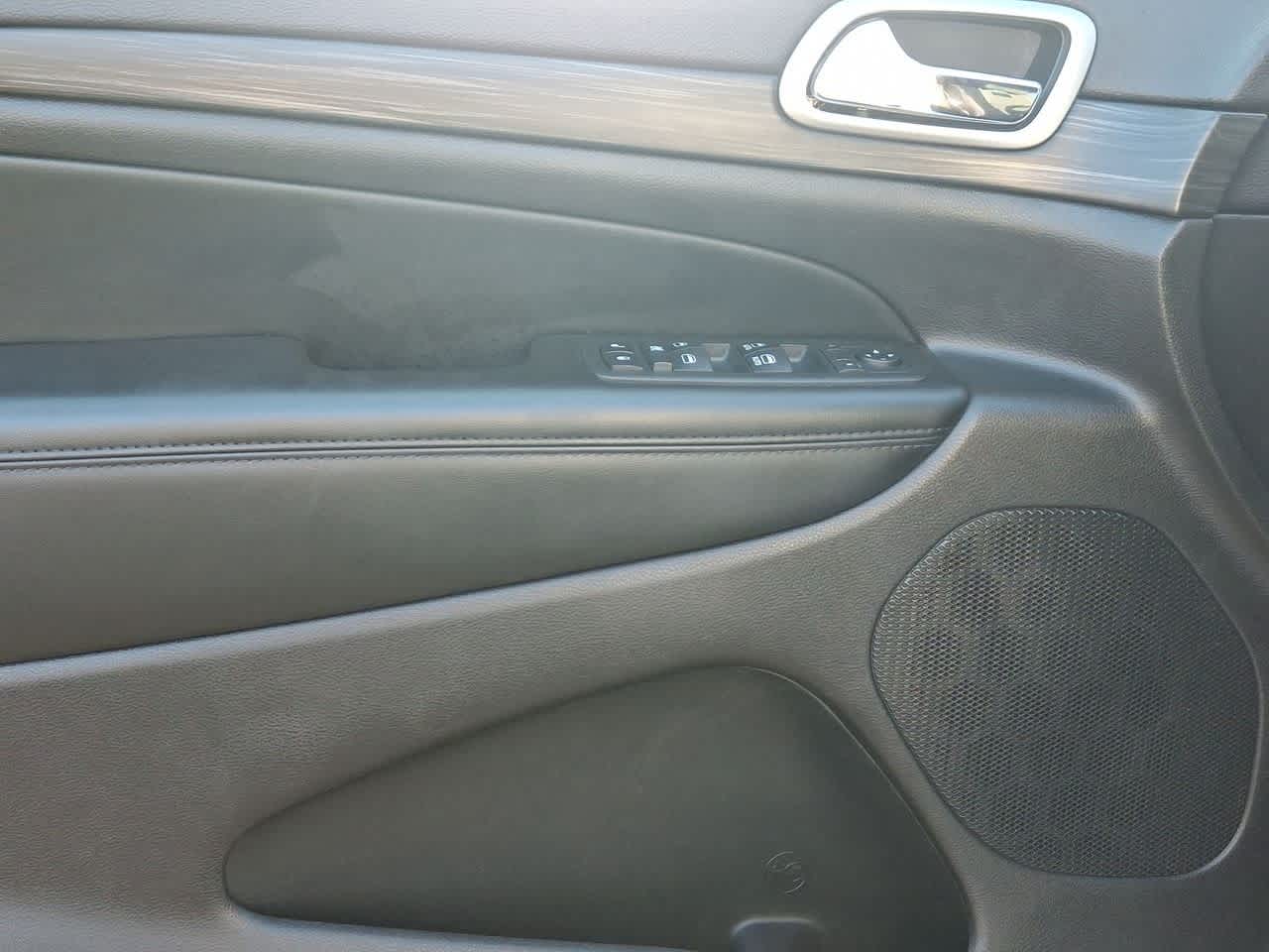 Thumbnail: 2019 Jeep Grand Cherokee - 16