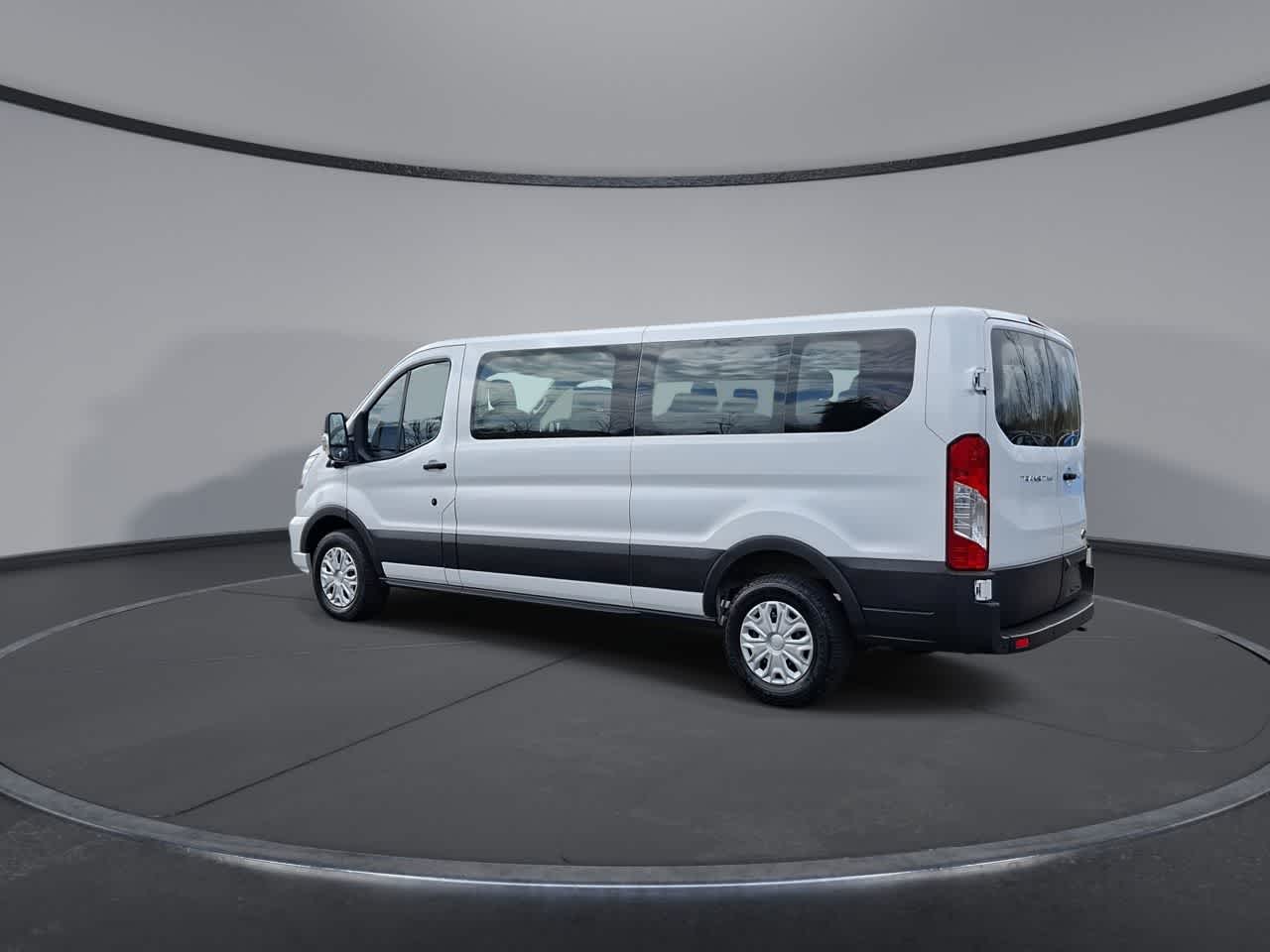 Thumbnail: 2023 Ford Econoline - 6