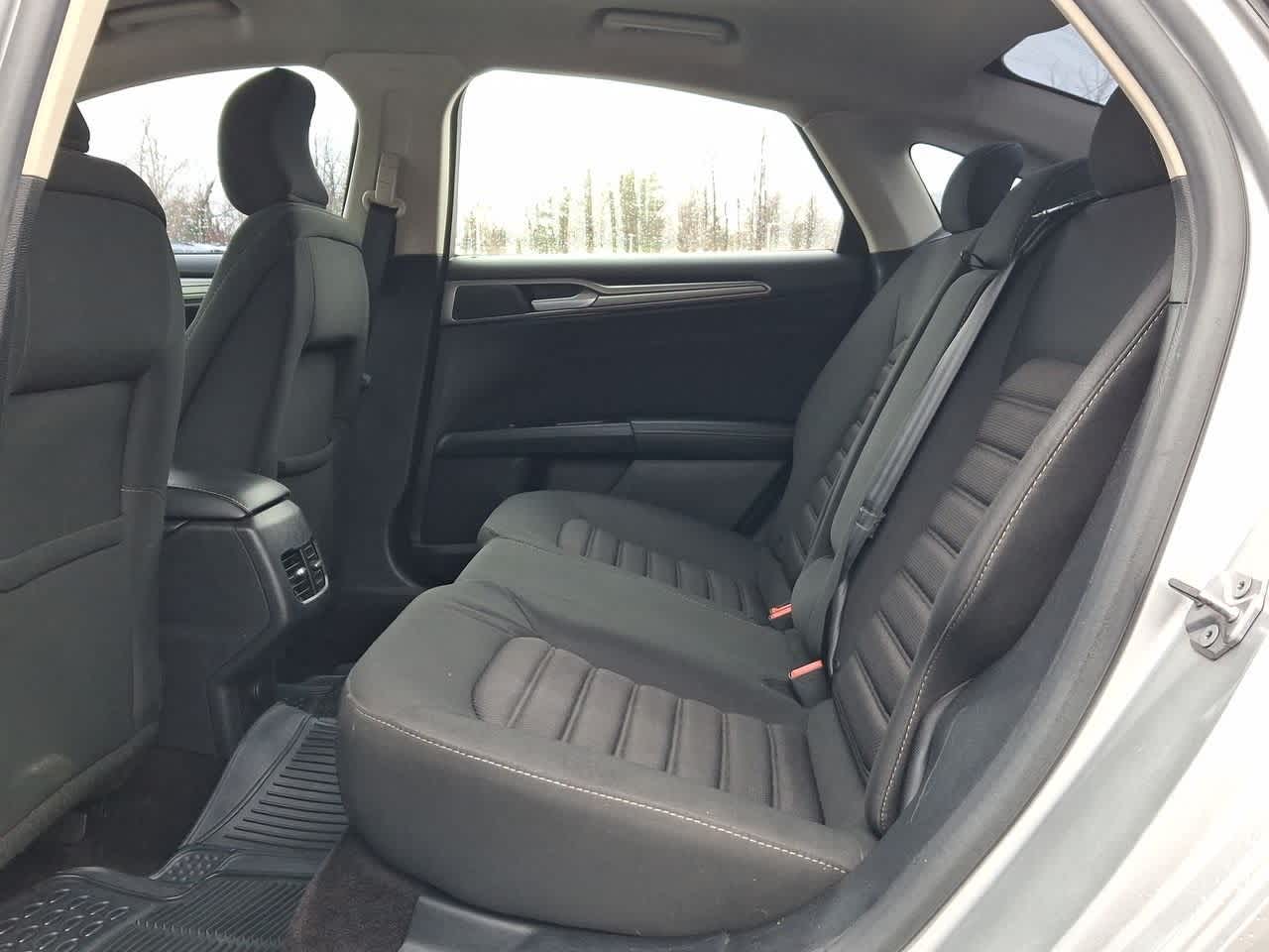 Thumbnail: 2017 Ford Fusion - 26