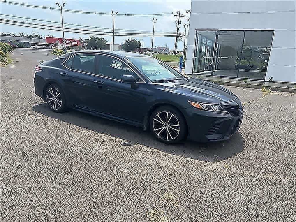 Thumbnail: 2019 Toyota Camry - 11