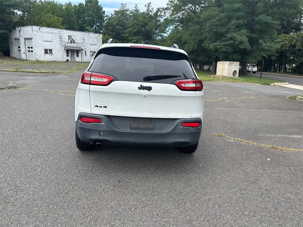 Thumbnail: 2016 Jeep Cherokee - 16