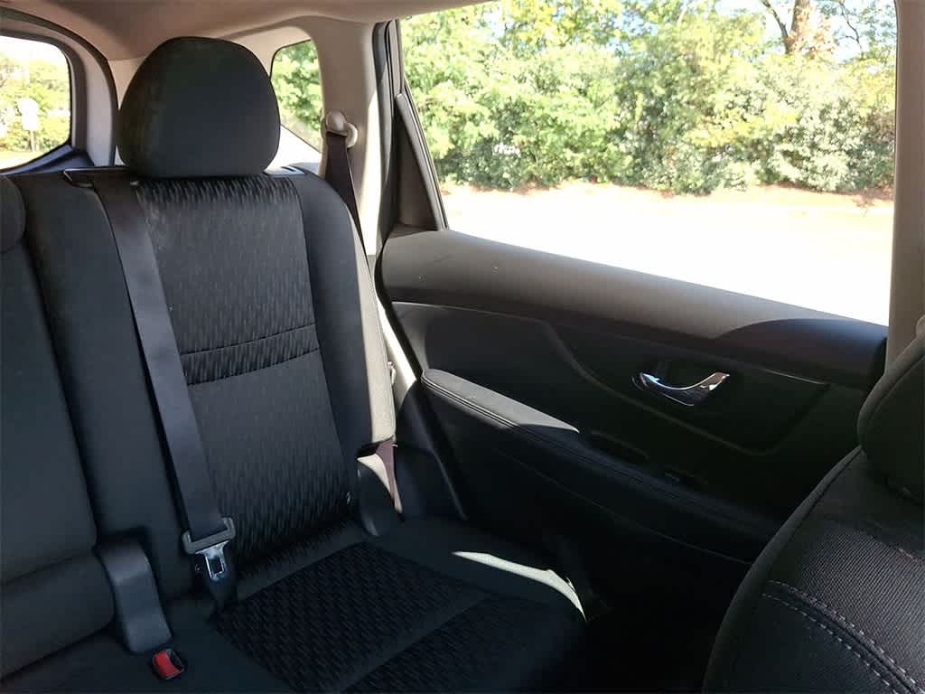 Thumbnail: 2018 Nissan Rogue - 14