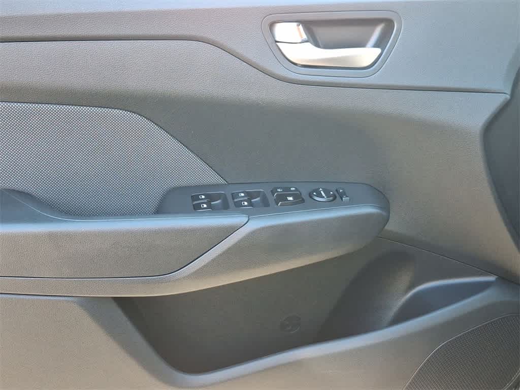 Thumbnail: 2021 Hyundai Accent - 16