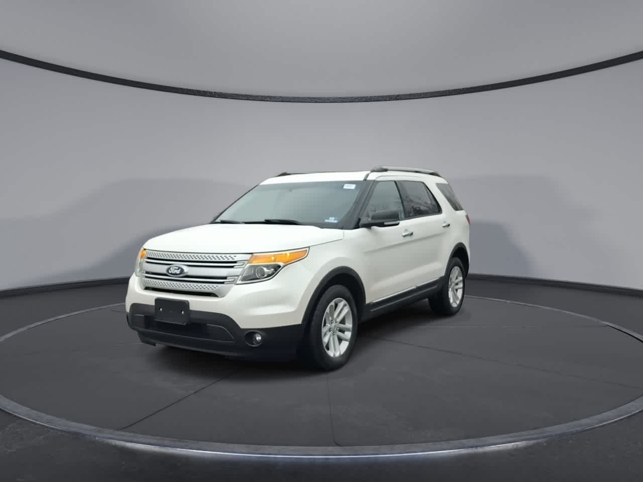 Thumbnail: 2015 Ford Explorer - 3