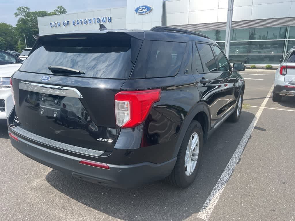Thumbnail: 2022 Ford Explorer - 6