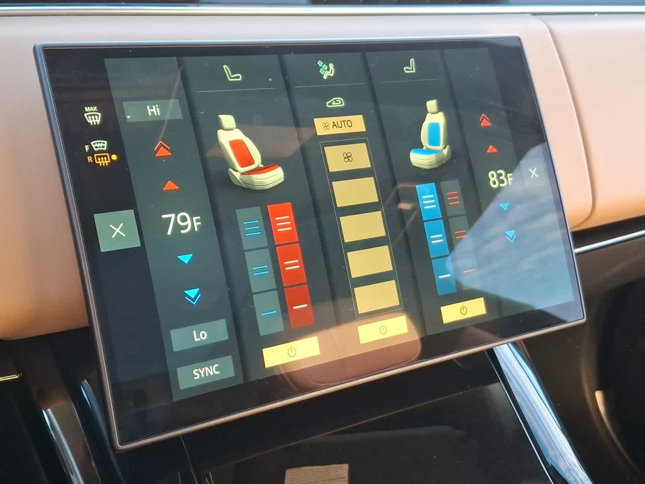 Thumbnail: 2025 Land Rover Range Rover Sport - 25