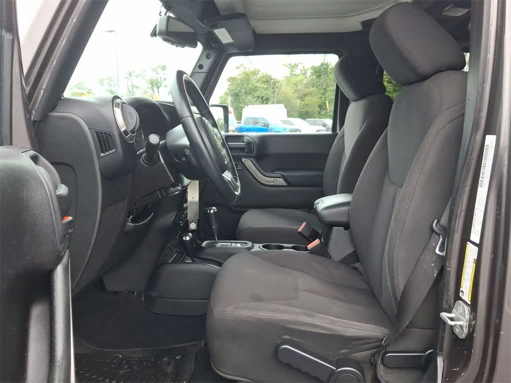 Thumbnail: 2014 Jeep Wrangler - 17