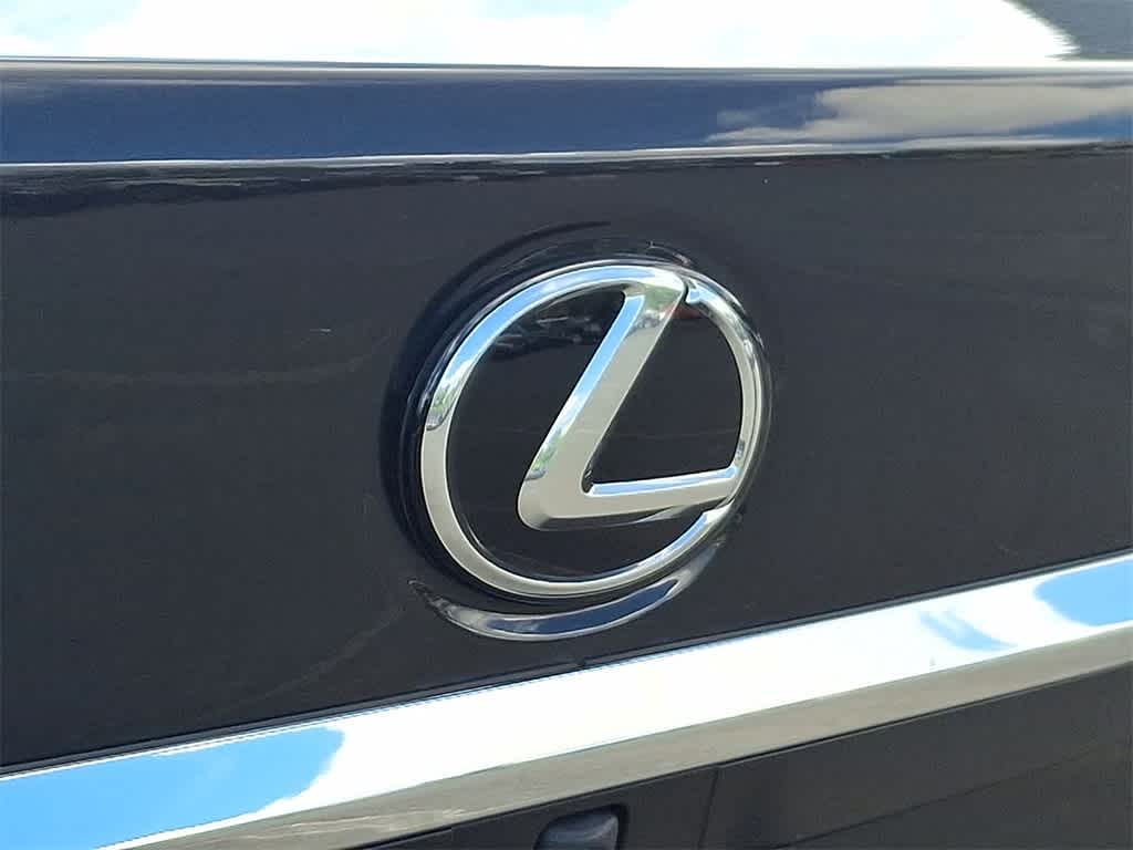 Thumbnail: 2019 Lexus ES - 28