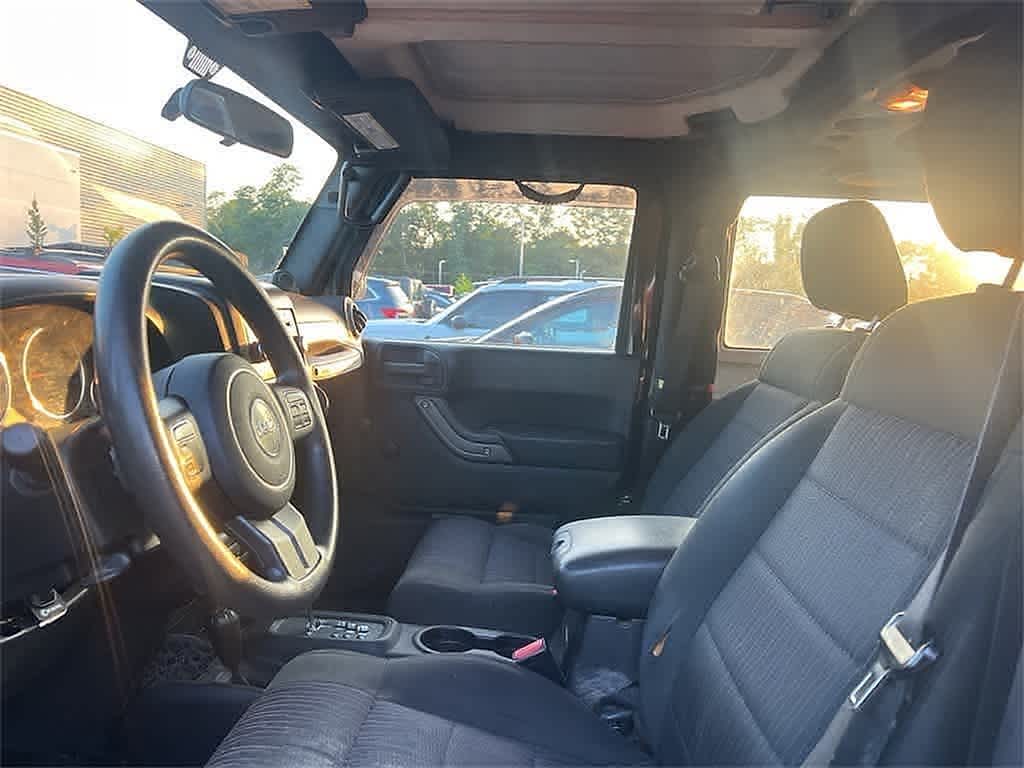 Thumbnail: 2012 Jeep Wrangler - 11