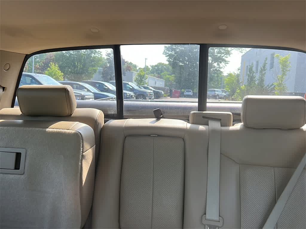 2009 Ford Econoline E-150 25