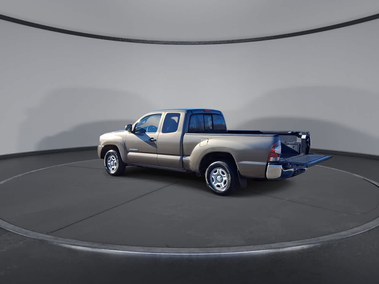 Thumbnail: 2013 Toyota Tacoma - 6