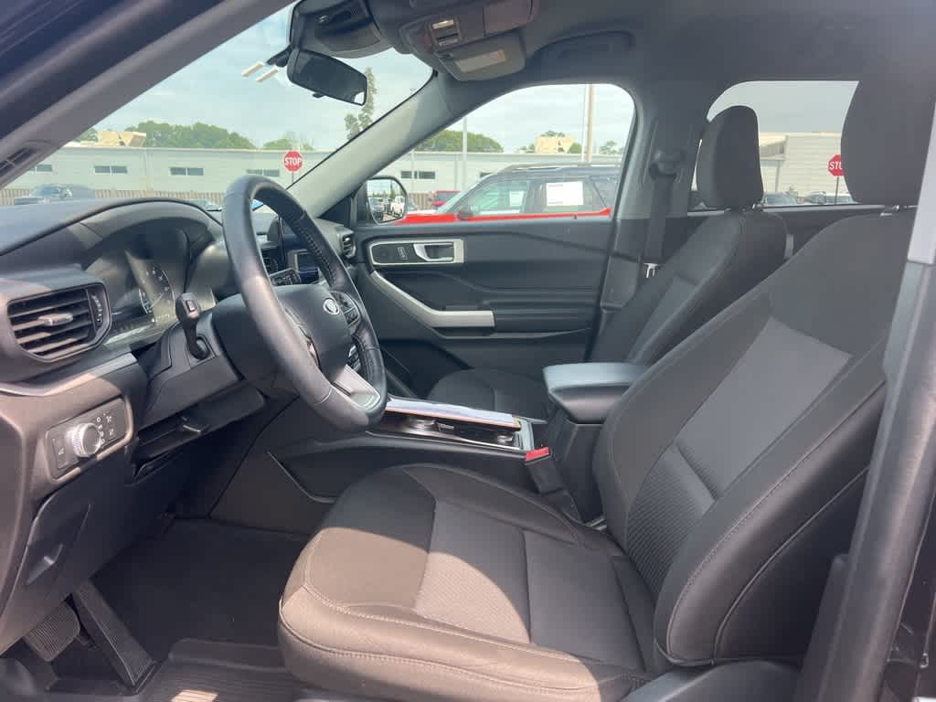Thumbnail: 2022 Ford Explorer - 15