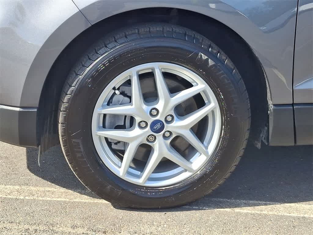 Thumbnail: 2022 Ford Edge - 29