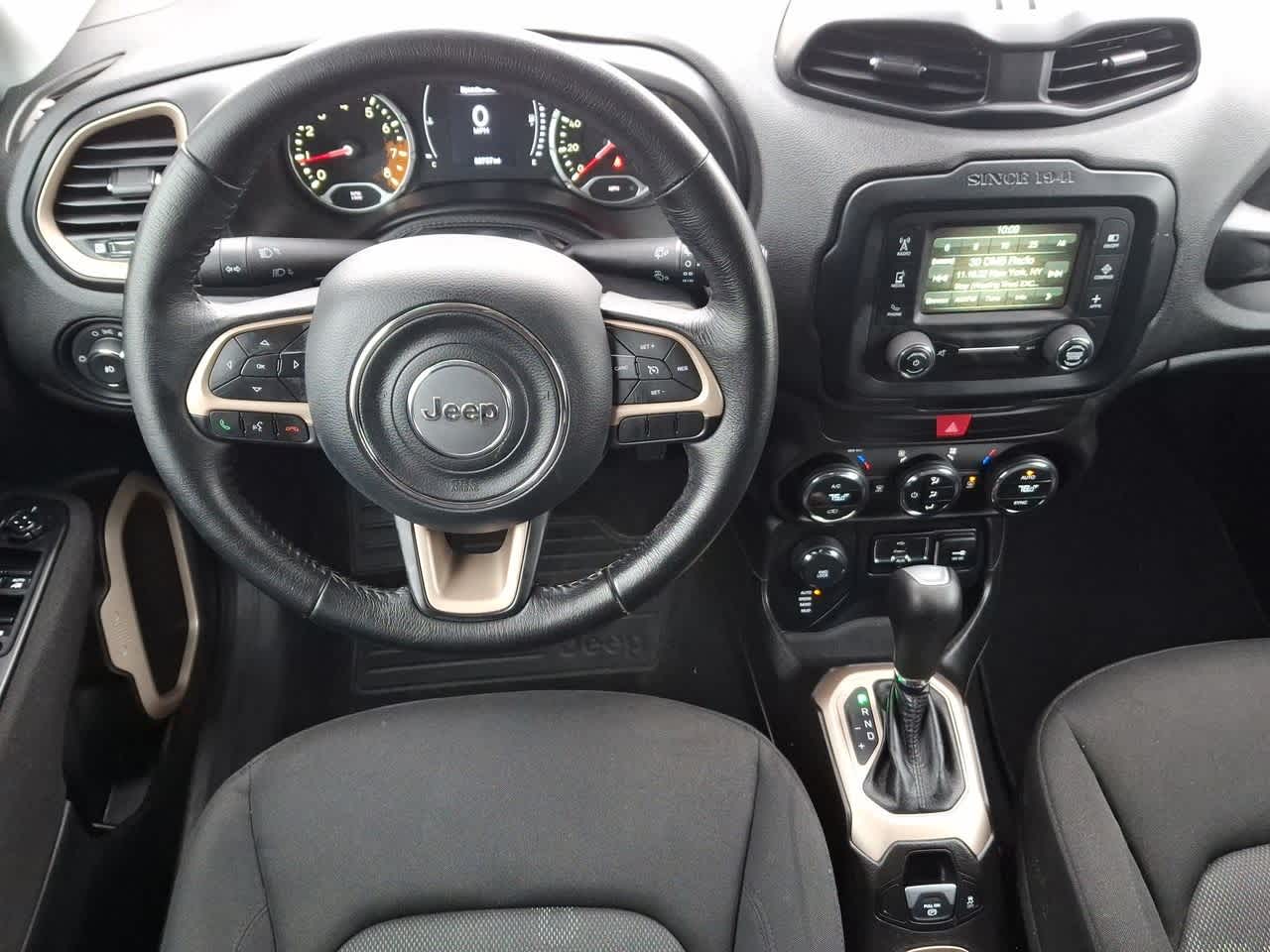 Thumbnail: 2017 Jeep Renegade - 27