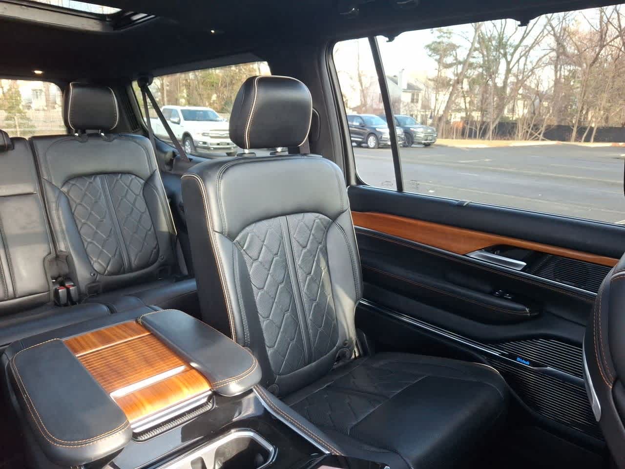 Thumbnail: 2024 Jeep Grand Wagoneer L - 14