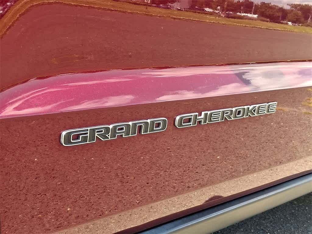Thumbnail: 2017 Jeep Grand Cherokee - 22
