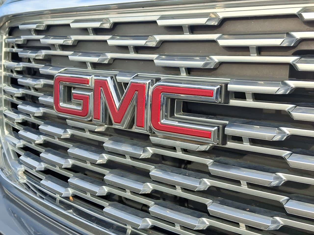 Thumbnail: 2020 GMC Yukon XL - 28