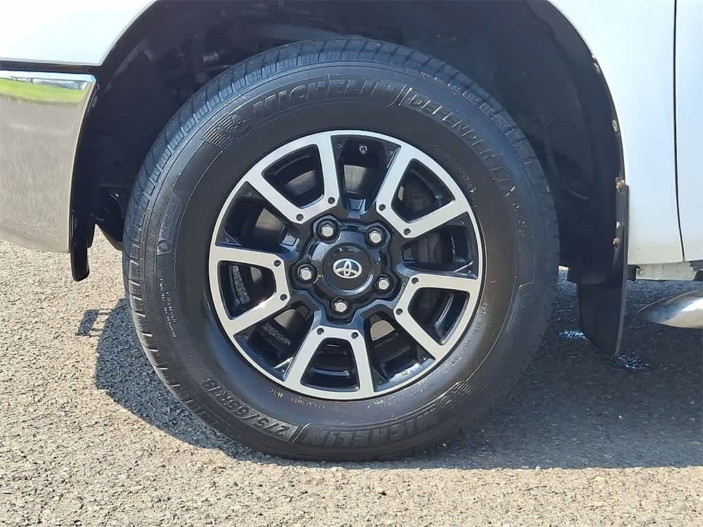 Thumbnail: 2013 Toyota Tundra - 22