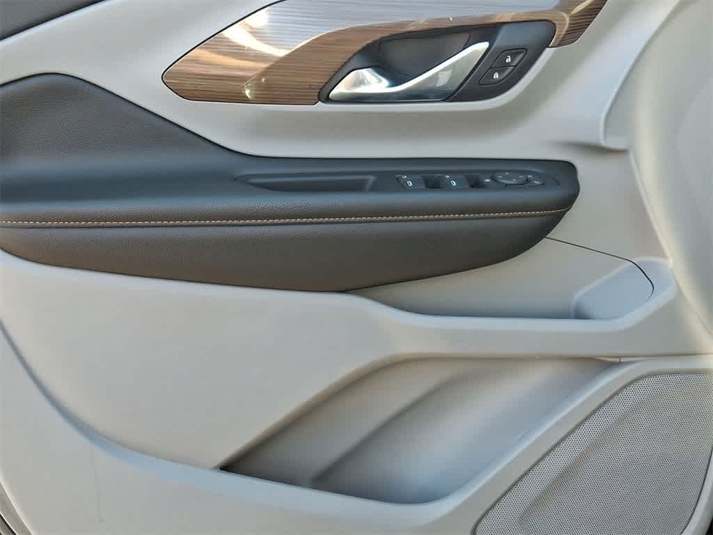 Thumbnail: 2020 GMC Terrain - 16