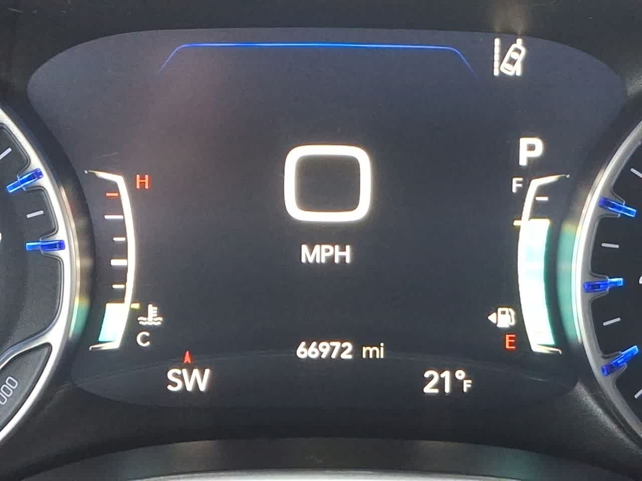 Thumbnail: 2023 Chrysler Pacifica - 19