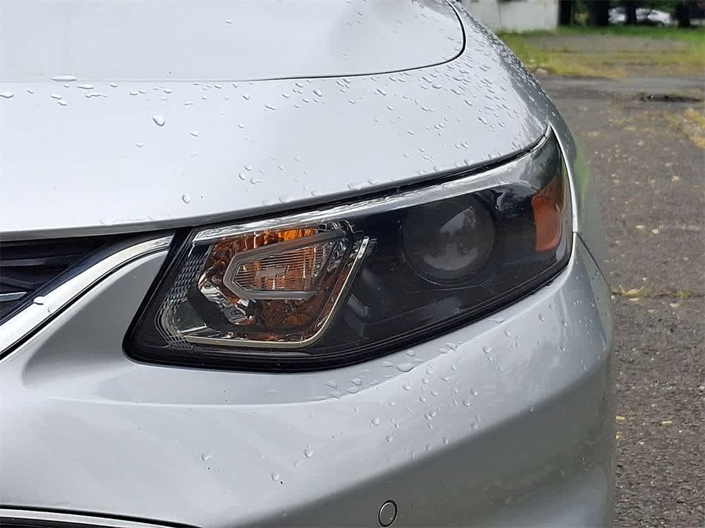 Thumbnail: 2017 Chevrolet Malibu - 30
