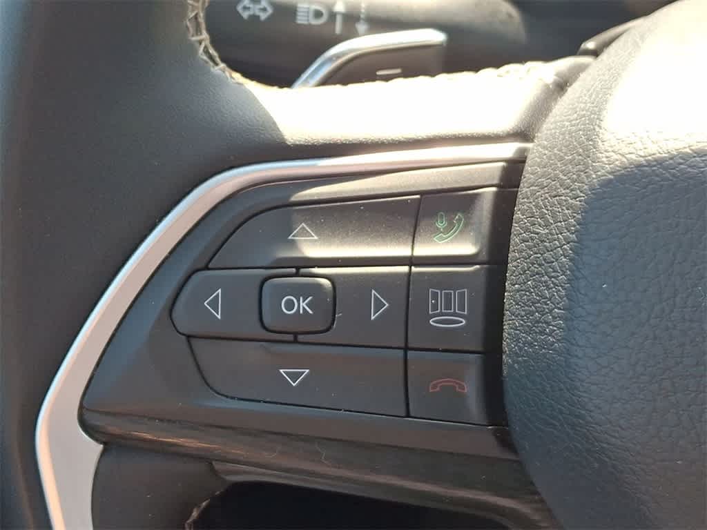 Thumbnail: 2023 Jeep Grand Cherokee - 23