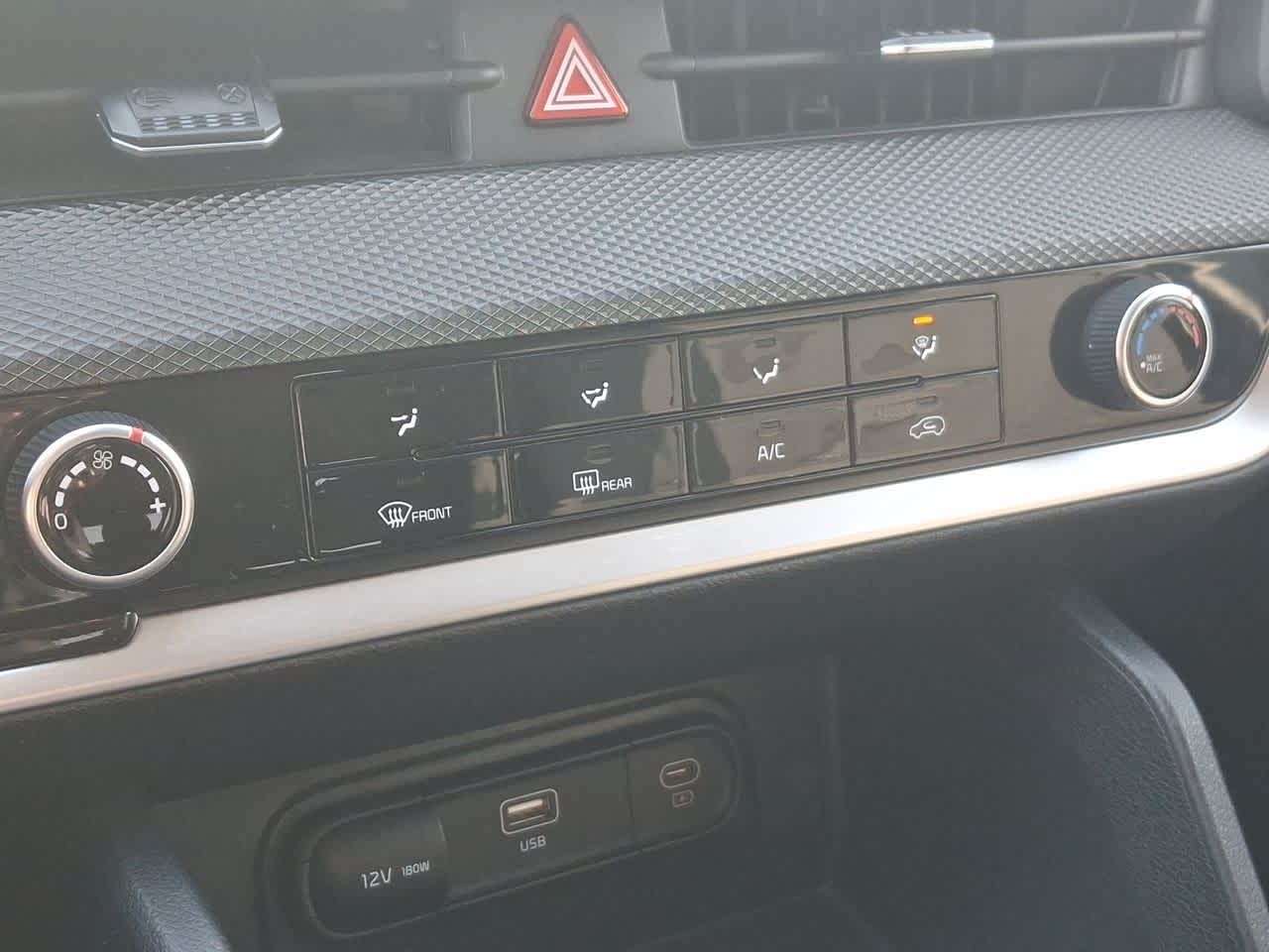 Thumbnail: 2024 Kia Sportage - 25