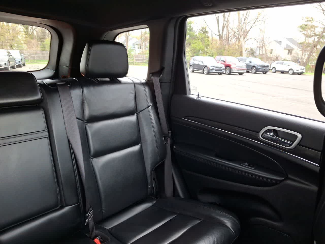 Thumbnail: 2021 Jeep Grand Cherokee - 14