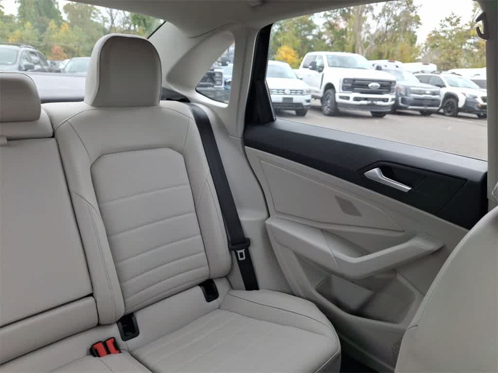 Thumbnail: 2023 Volkswagen Jetta - 14