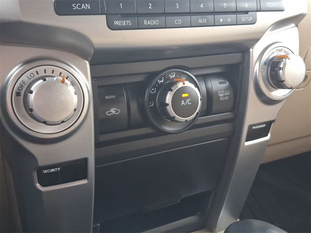 Thumbnail: 2013 Toyota 4Runner - 24