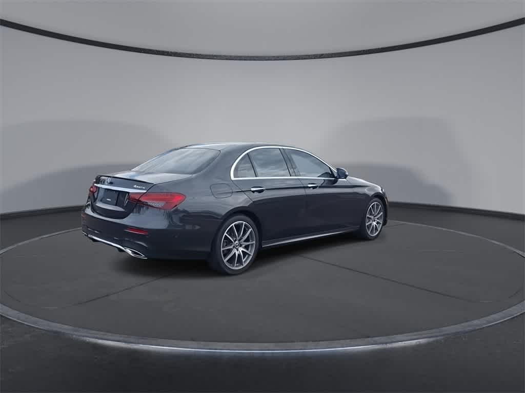Thumbnail: 2022 Mercedes-Benz E-Class - 8