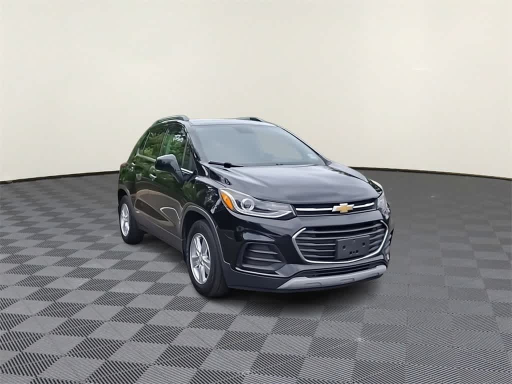 Thumbnail: 2018 Chevrolet Trax - 2