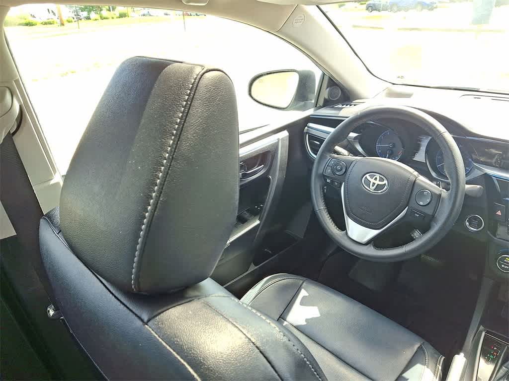 Thumbnail: 2015 Toyota Corolla - 15