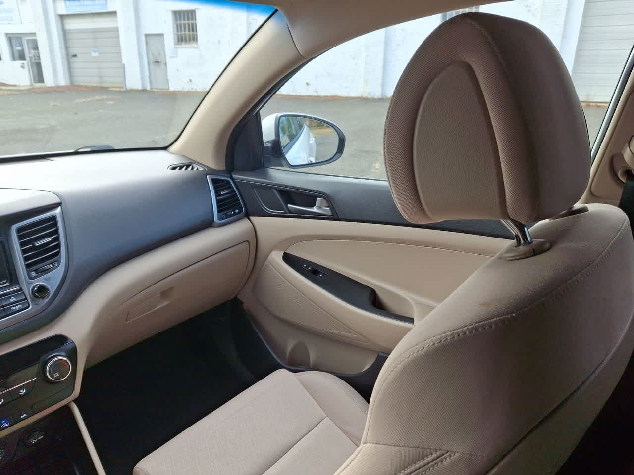 Thumbnail: 2017 Hyundai Tucson - 11