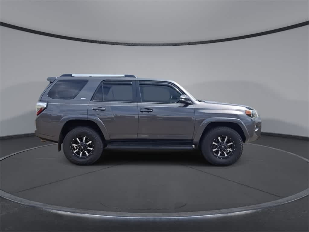 Thumbnail: 2019 Toyota 4Runner - 9