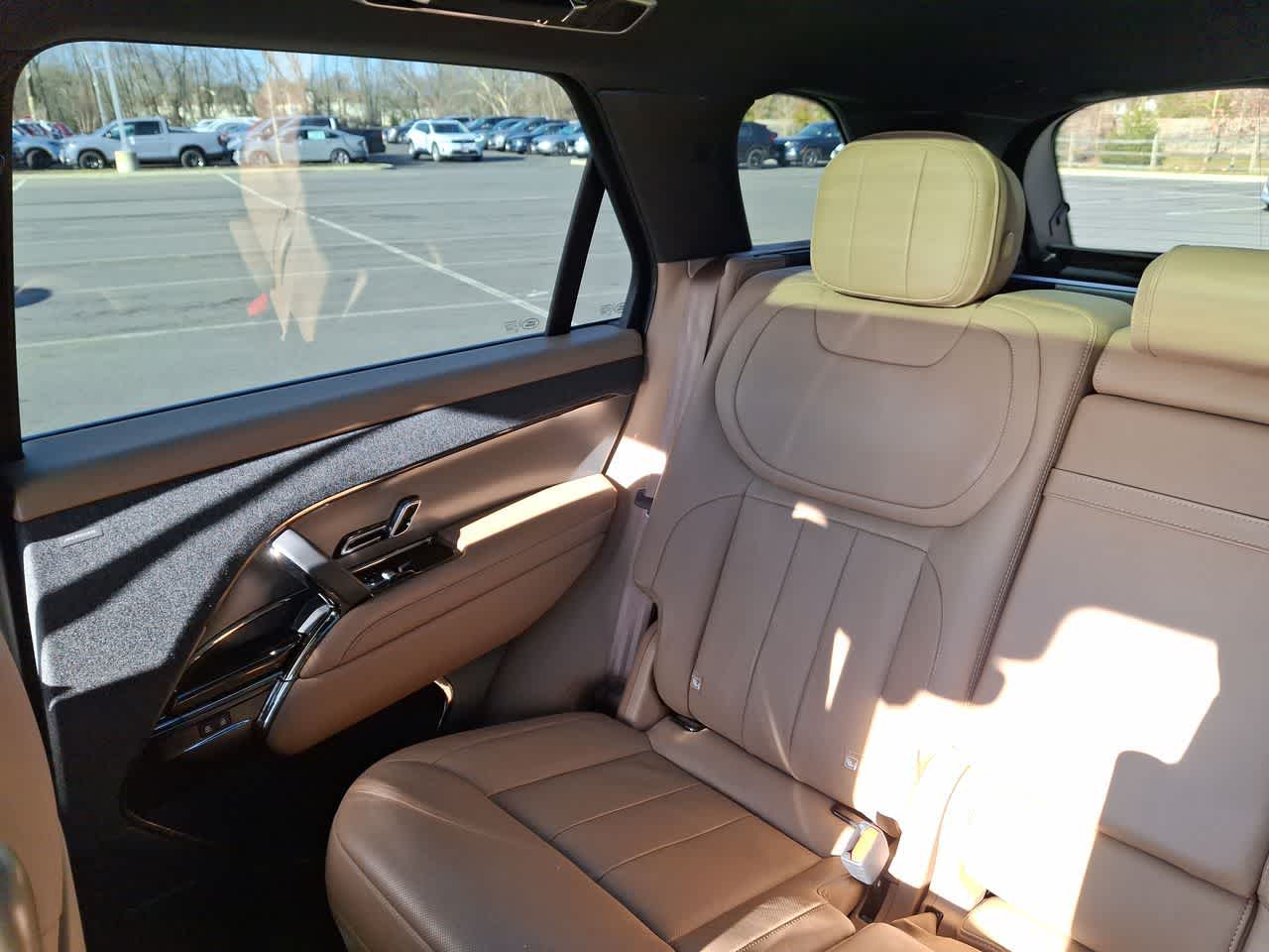 Thumbnail: 2025 Land Rover Range Rover Sport - 12