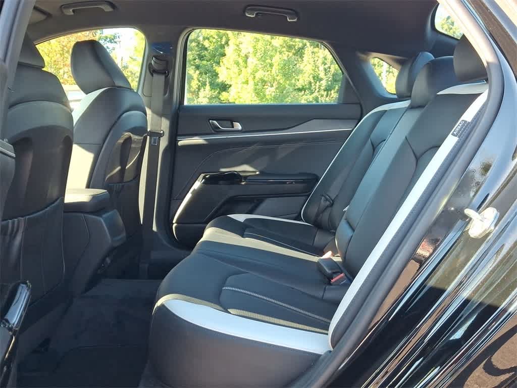 Thumbnail: 2025 Kia K5 - 26