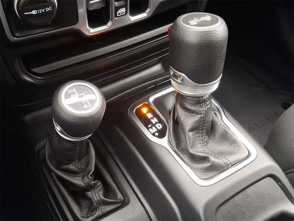 Thumbnail: 2021 Jeep Wrangler - 18