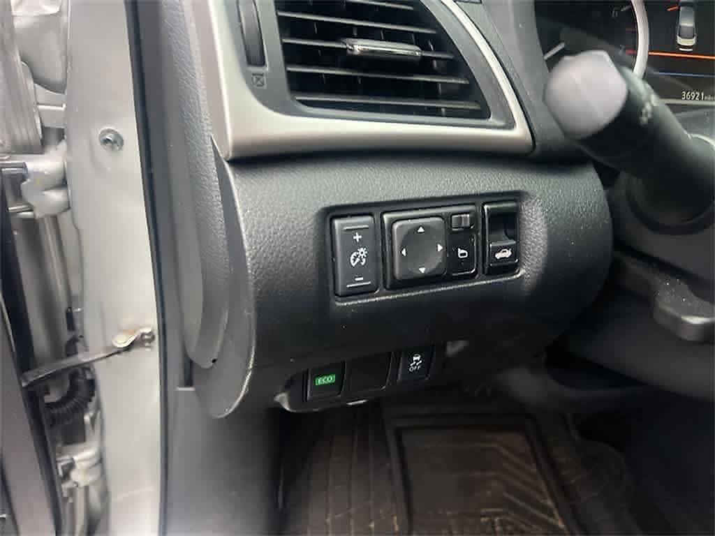 Thumbnail: 2019 Nissan Sentra - 13