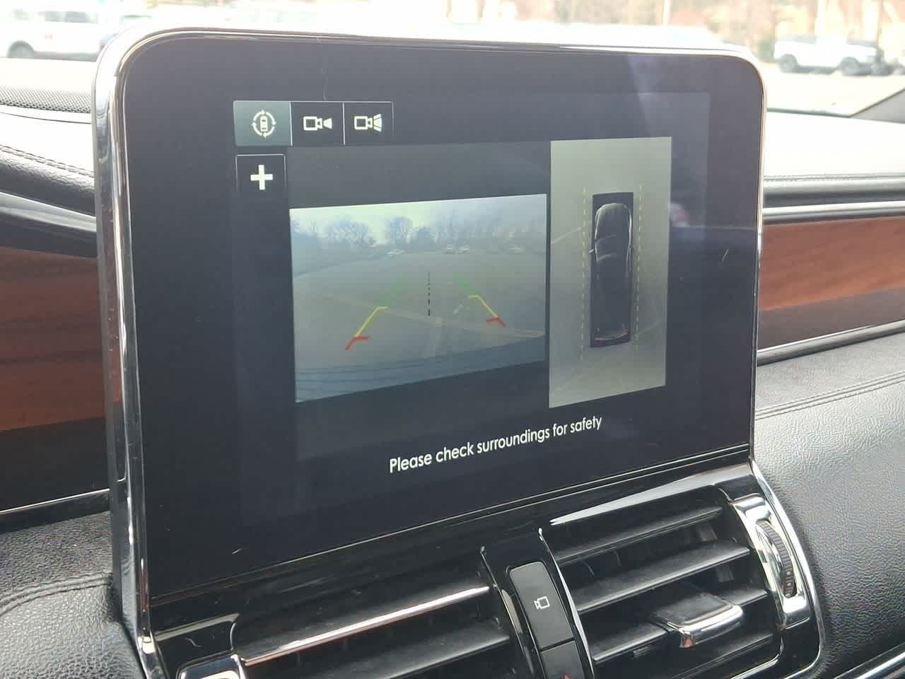 Thumbnail: 2019 Lincoln Navigator L - 21